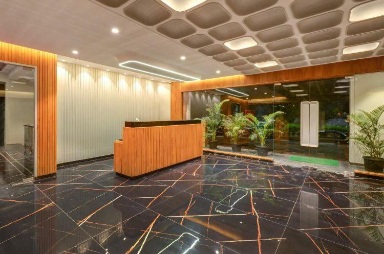 Pinnacle Grand Hotel Ahmedabad Exterior photo
